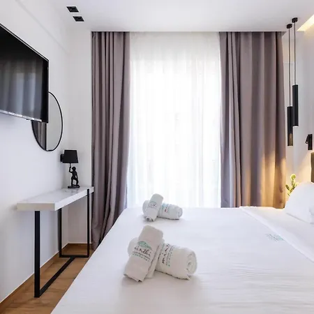Kentro Luxury Suites Hanioti Exterior photo